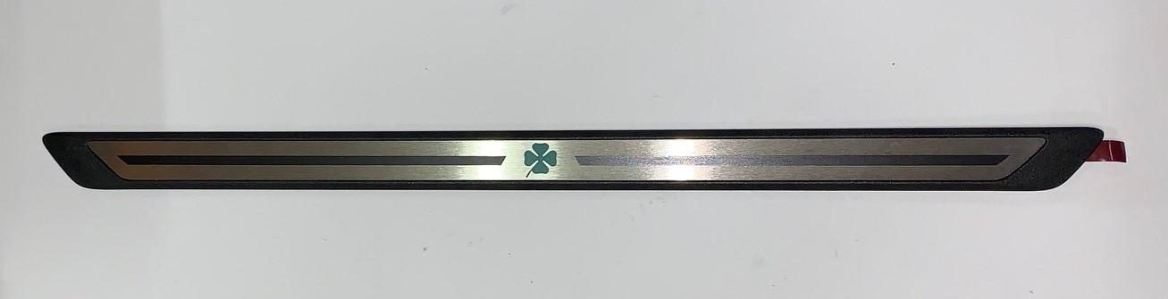 FIAT GROUP - ALFA MITO, INSTAPLIJSTEN QV LOGO VOORZIJDE SET LINKS/ RECHTS 425 MM ORIGINEEL - 50553485